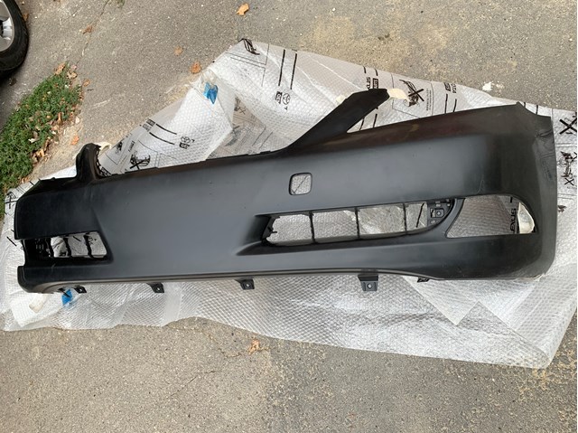 Бампер передній Toyota 5211950890