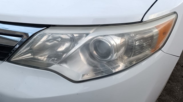 Фара ліва 8115006470 Toyota