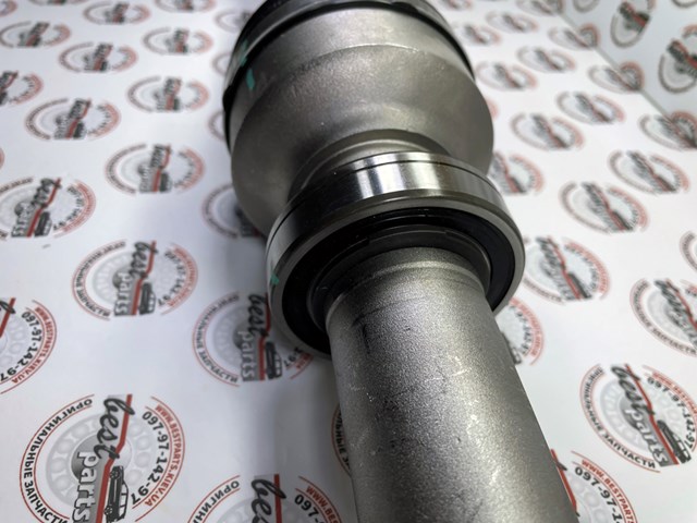 Піввісь права 36051319 Volvo