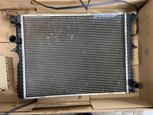 Радіатор основний Land Rover PCC001020 ціна, від 140.23 USD