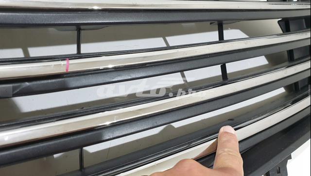 Решітка Opel 93450928