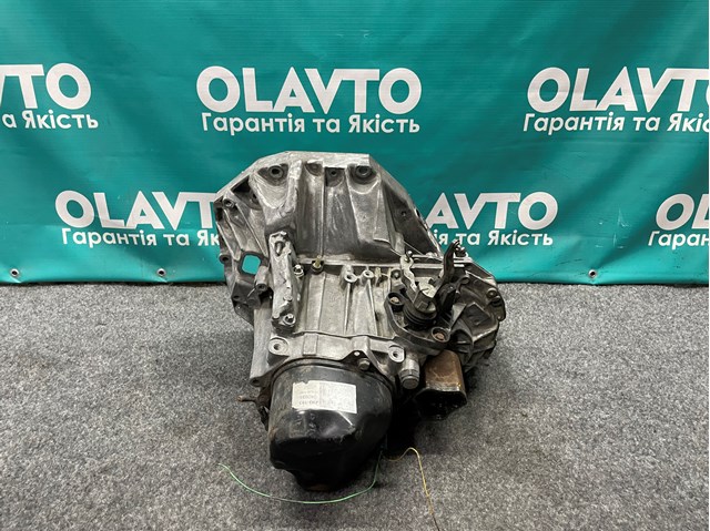 Купити 7711368553 Renault (RVI) Ручна коробка передач