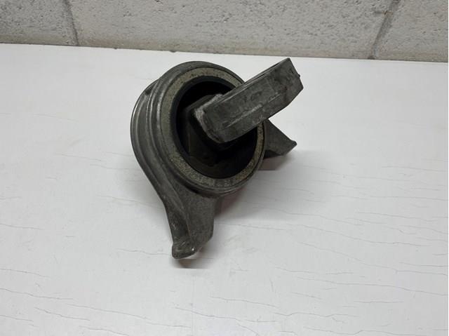 Права опора двигуна General Motors 24427298