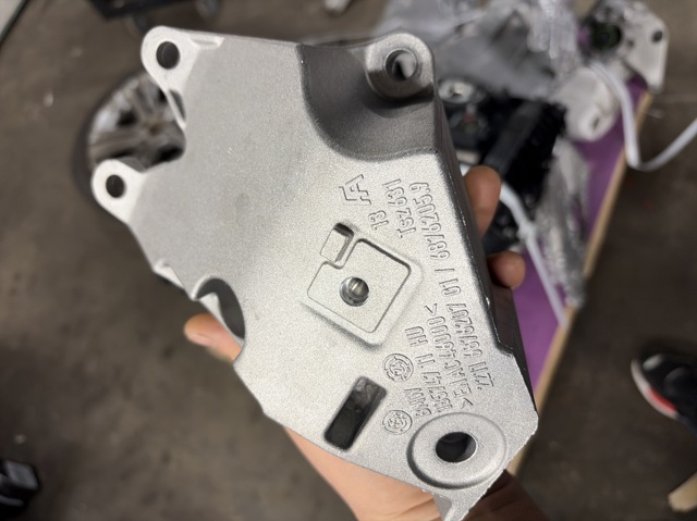 22116876207 BMW 
