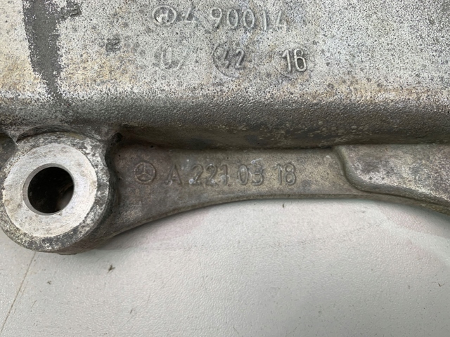  Mercedes A2210318 ціна, від 25.34 USD