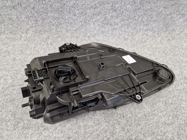Права блок фара Porsche 95B941080BB ціна, від 1340.49 USD