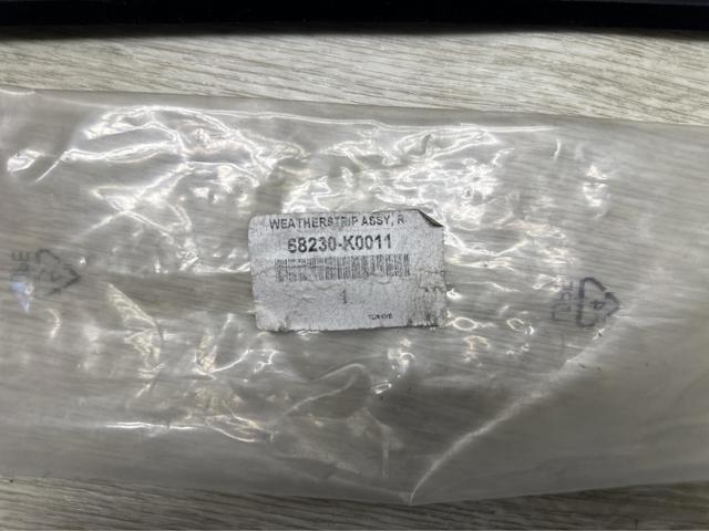  Toyota 68230K0011