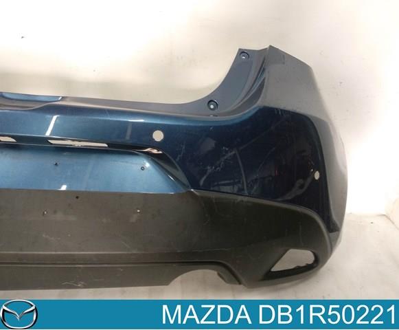 Задній бампер DB1R50221 Mazda