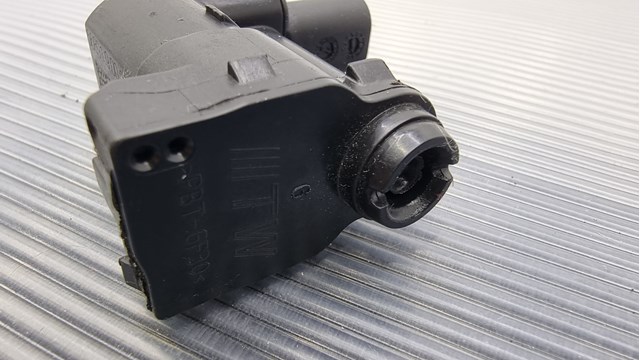  7437968 BMW
