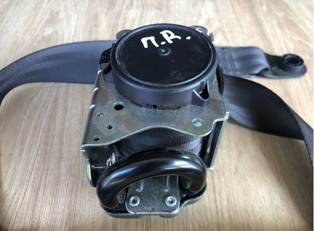Пасок безпеки передній правий LR057415 Land Rover