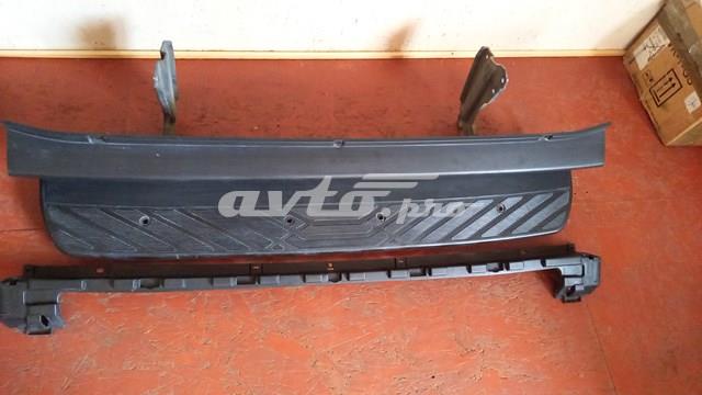 Накладка бампера заднього, верхня захисна (сходинка-підніжка) 1008854 Autotechteile