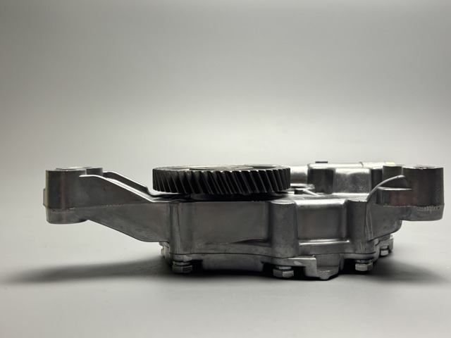 Купити WL0114100C Mazda Насос маслозакачуючий