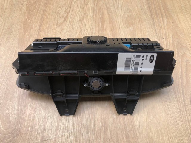 Купити LR069051 Land Rover Спідометр