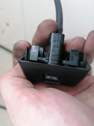 Форсунка омивача 9838171280 Peugeot/Citroen