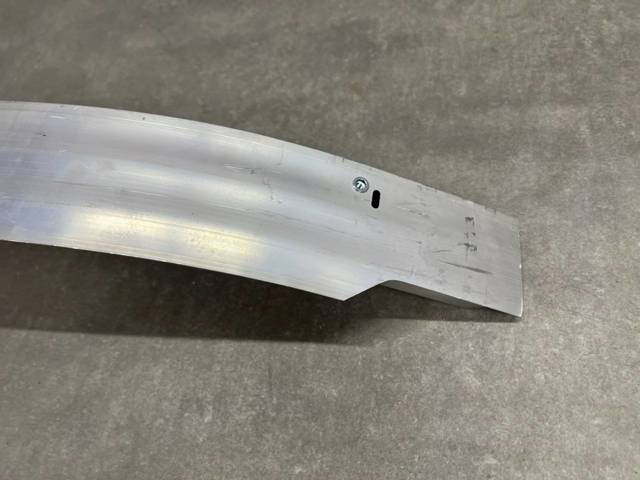 Шина бампера переднього Amparts APMN0308A ціна, від 109.81 USD