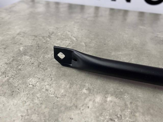 Підсилювач бампера переднього Signeda PBM01016AR