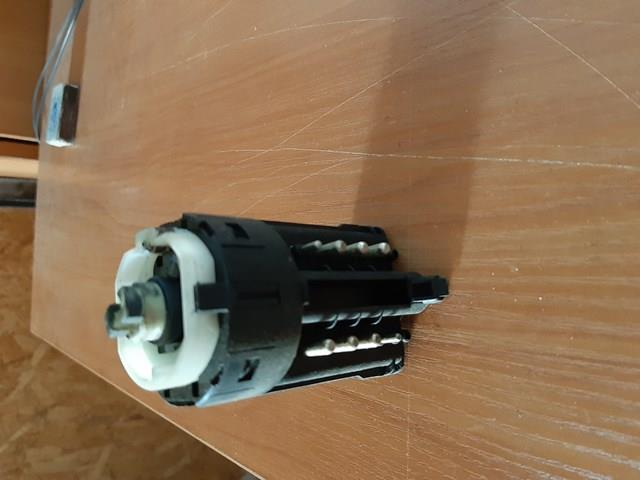 A2105450604 Mercedes Контактна група замка