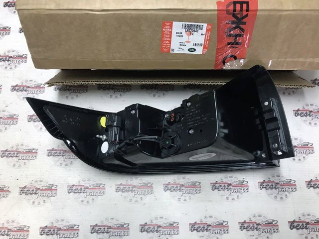 Задня права фара LR072648 Land Rover