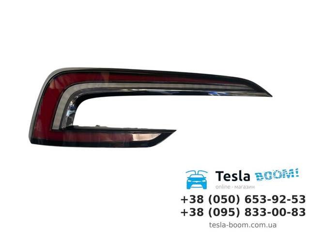 Задня ліва фара на Tesla Model 3  5YJ3