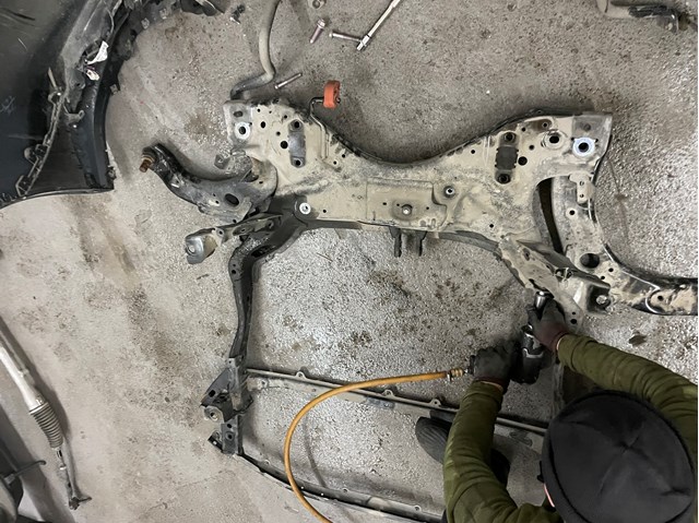 Підрамник передньої підвіски Mazda BDTS3480XG ціна, від 509.92 USD