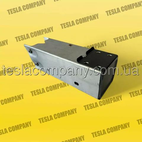Лонжерон рами передній правий 108814900F Tesla
