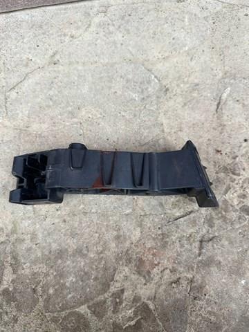 Праве кріплення переднього бампера Autotechteile 1508828 ціна, від 10.14 USD