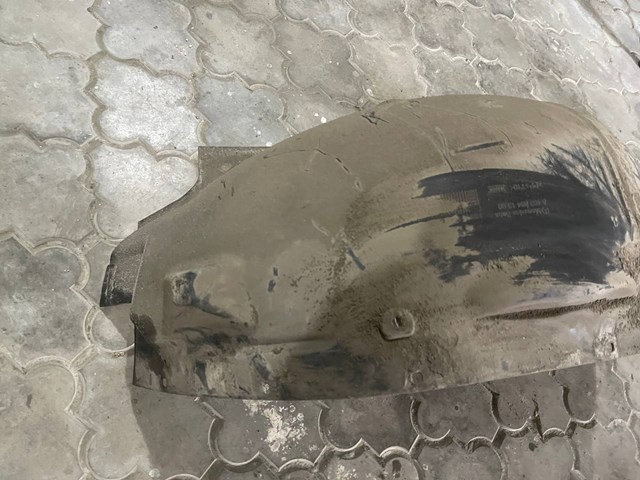 Подкрильнікі переднього крила, правий Mercedes A4638842800 ціна, від 94.39 USD