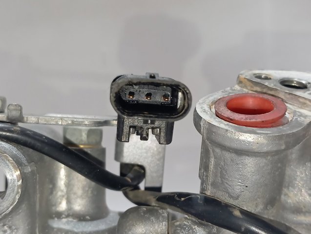 Насос кондиціонера Mercedes A0008300302