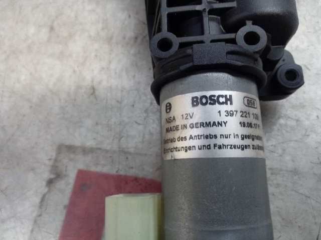  8W9827299 VAG