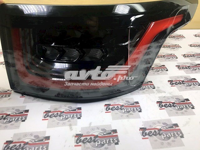 Купити LR116468 Land Rover Задня права фара
