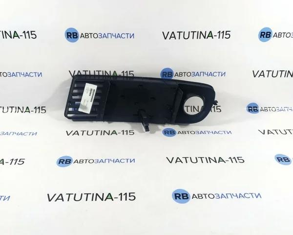Заглушка/ решітка протитуманних фар бампера переднього, права 0130077910 Tempest