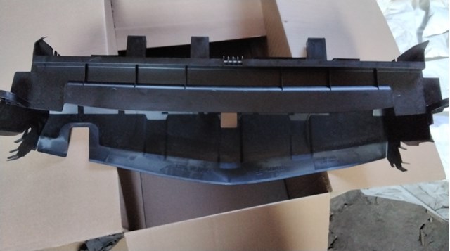 42804863 General Motors Повітропровід (дефлектор) радіатора, нижній