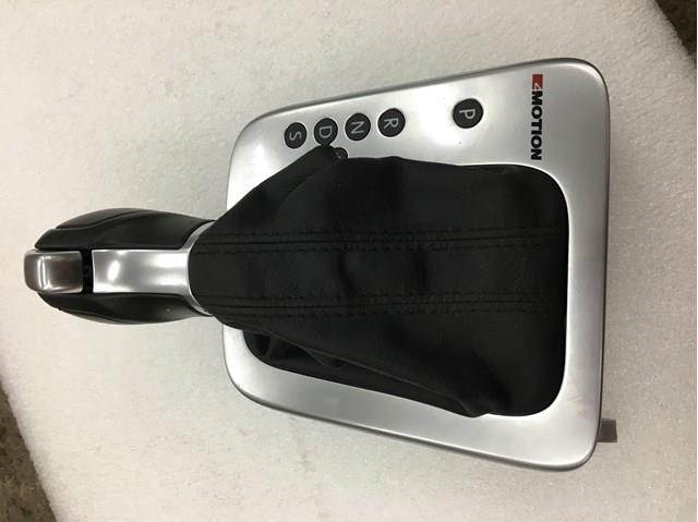 Купити 5N1713203AKUMF VAG Рукоятка важеля КПП