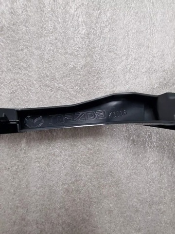 G46L50B41 Mazda Накладка решітки радіатора права