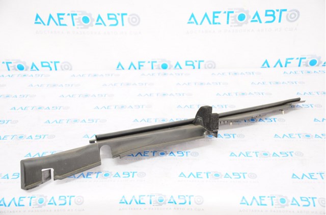Купити 638285NA0A Nissan/Infiniti Ущільнювач крила