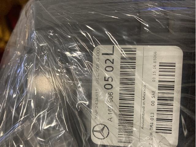 A1669060502 Mercedes Задній лівий зовнішній ліхтар