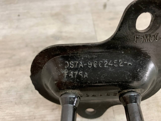 Купити DS7A9662452A Ford 