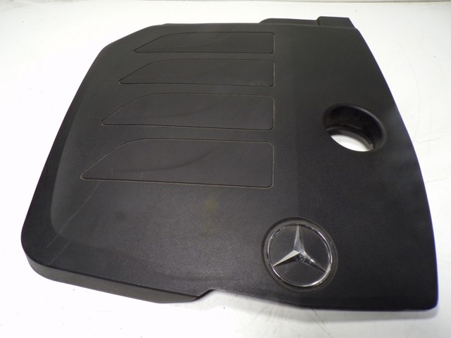 Кришка двигуна декоративна Mercedes A2640102400 ціна, від 126.55 USD
