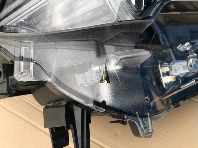 Фара правая Mazda KB8N51031H ціна, від 348.64 USD