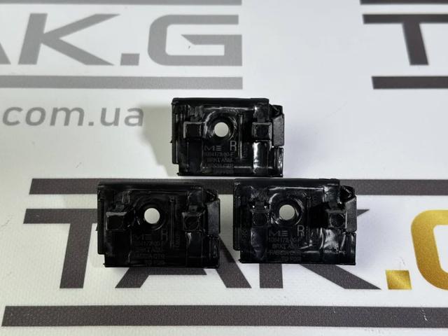 Кронштейн бампера переднього, правий Tesla 108417200F ціна, від 3.17 USD