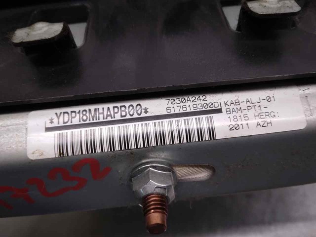  Mitsubishi 7030A242