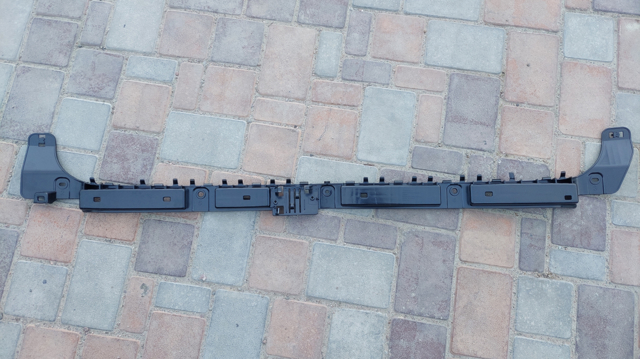 Кронштейн бампера заднього, центральний Tesla 175709600D ціна, від 24.47 USD