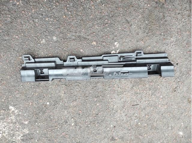 Кронштейн зовнішньої накладки порога правого BMW 7256916 ціна, від 11.25 USD
