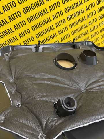 Кришка двигуна декоративна PX01102F0A Mazda