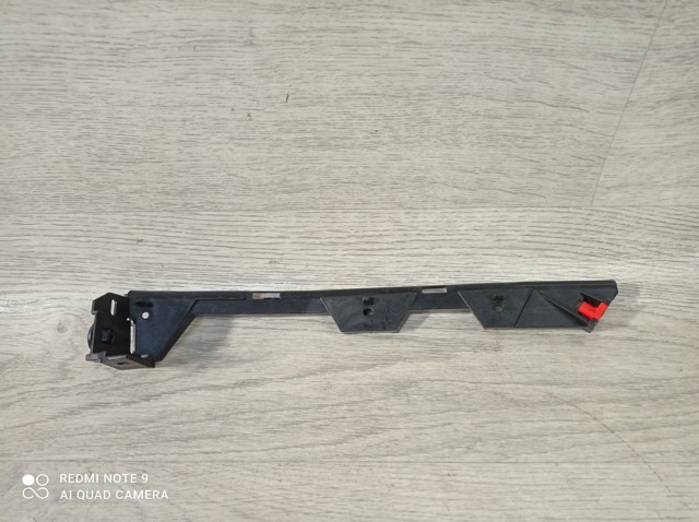 Направляюча переднього бампера, права General Motors 13140761 ціна, від 16.96 USD
