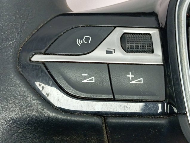  Кермо Peugeot 508 2