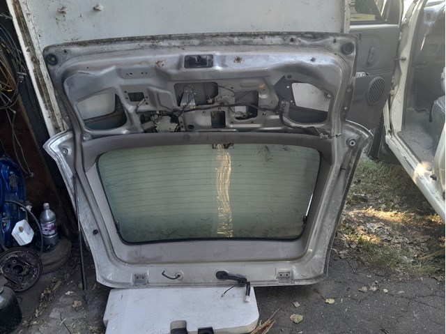 Треті двері на Mazda 626 V GW