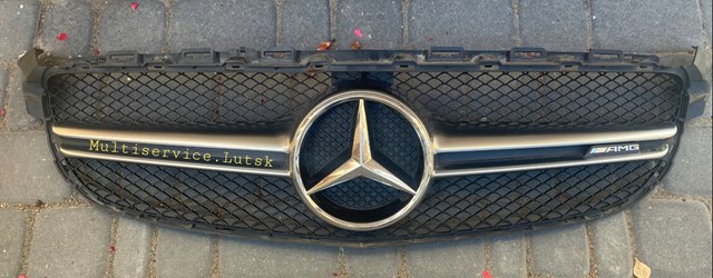 Решітка радіатора A205888052364 Mercedes