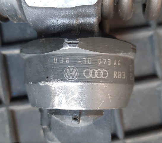 Паливні форсунки 038130073AG Bosch