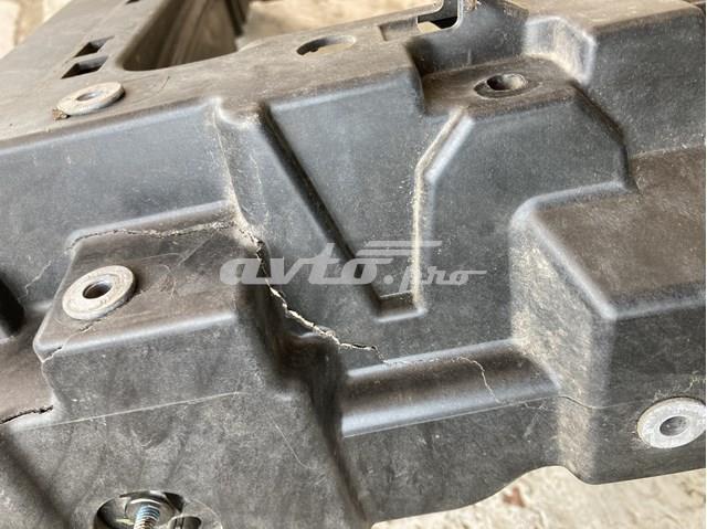 Кронштейн кріплення радіатора VAG 5C6805588L